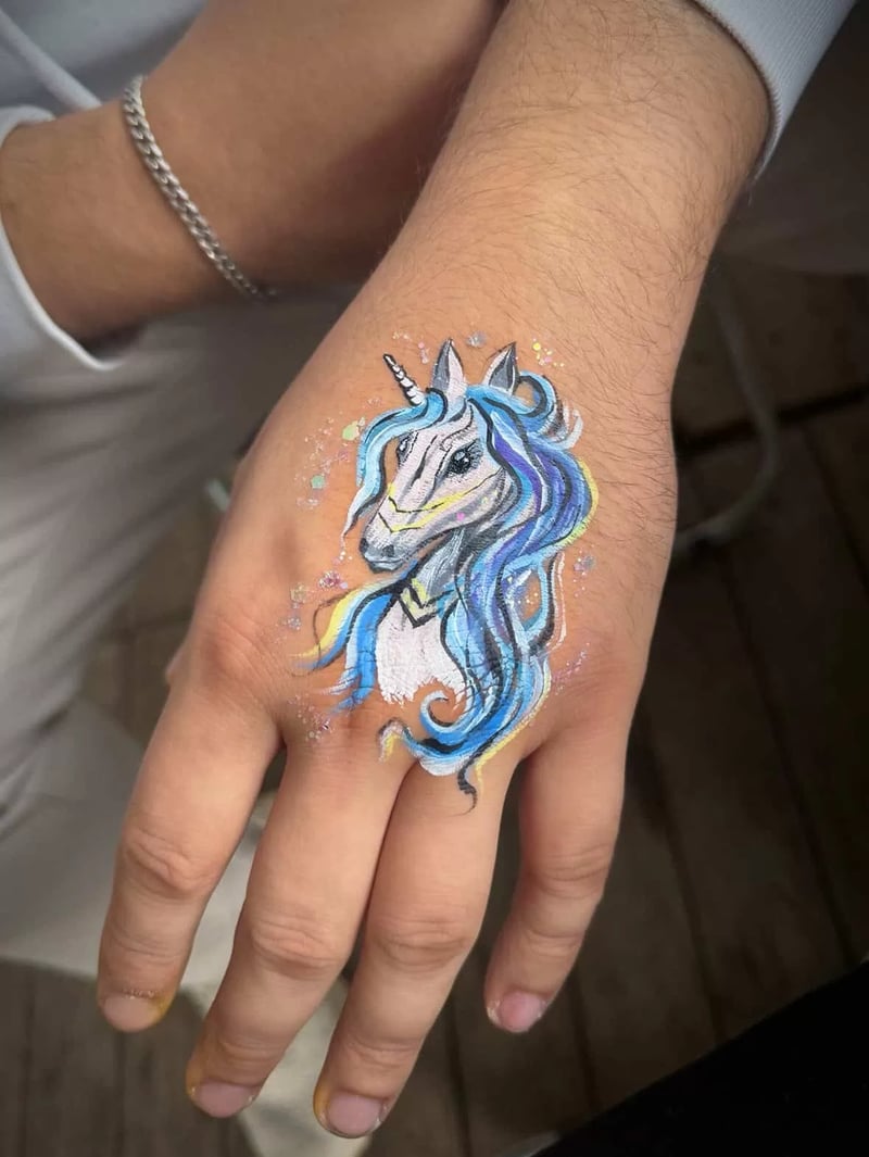 Glitter tattoo un glitter make-up